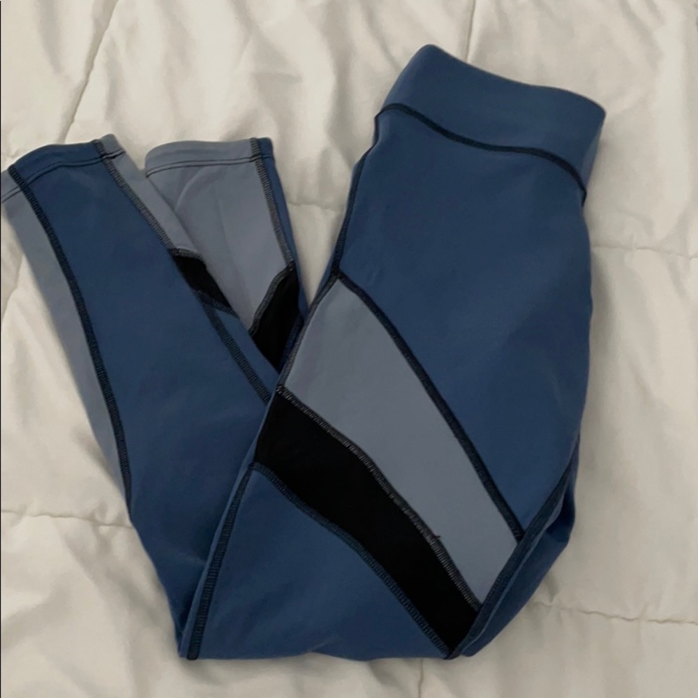 VS pink leggings, reversible